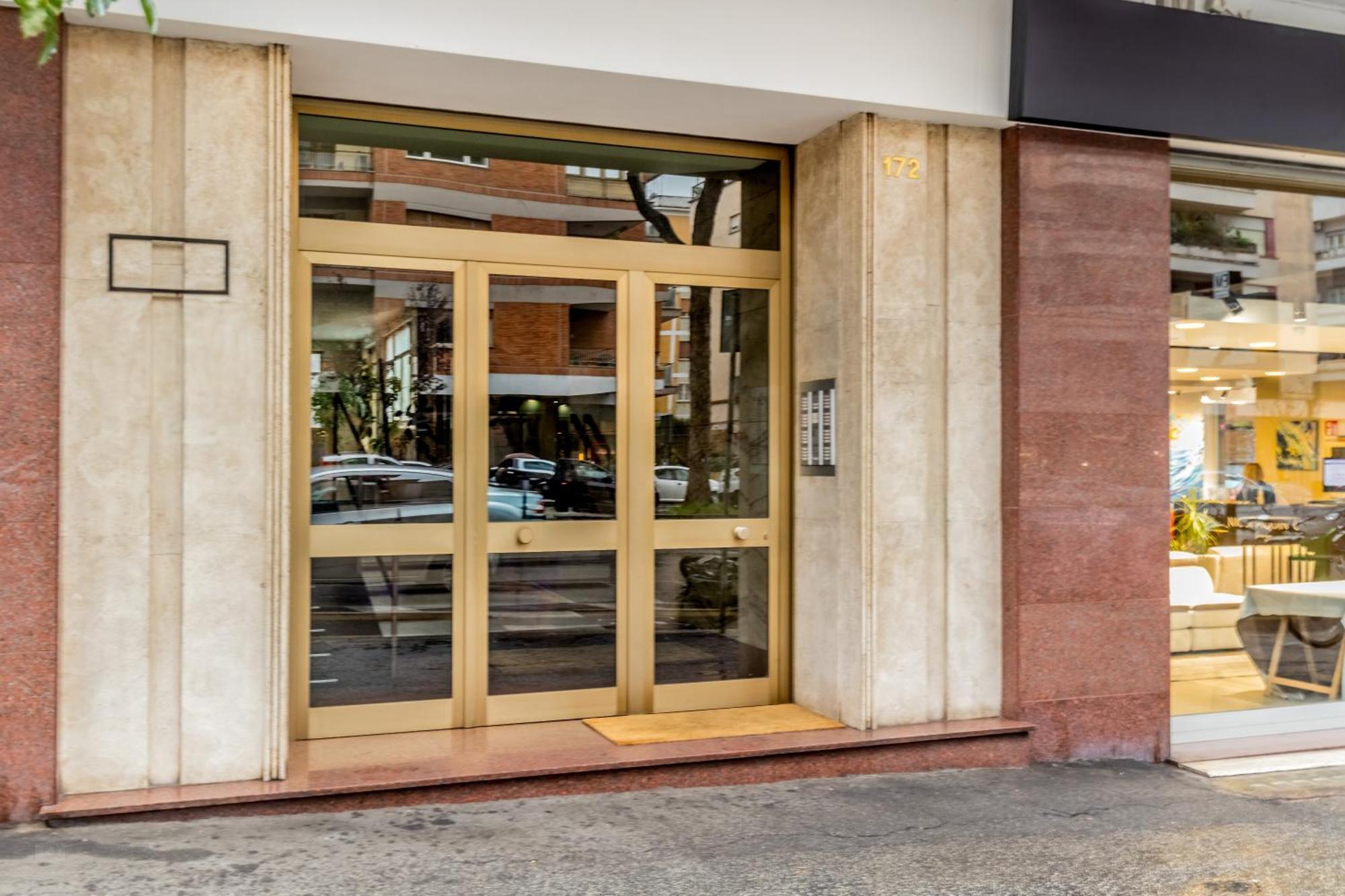 La Casa Di Umberto Apartment Rome Exterior photo
